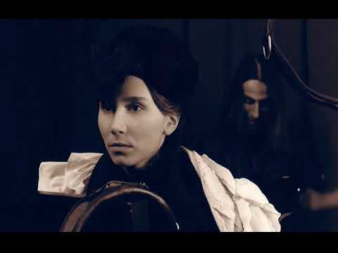 Dinara Drukarova spanked - Of Freaks & Men (1998)