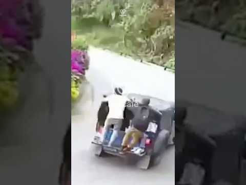 Jeep sin frenos se accidenta en víaAranzazu-Salamina, sector Mi Tierra