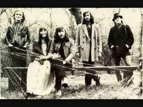 Steeleye Span - Lovely on the Water