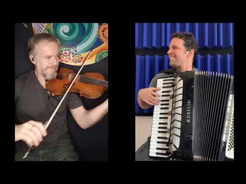 Marcelo Caldi e Nicolas Krassik interpretam 'Cabaceira mon amour' (Sivuca)