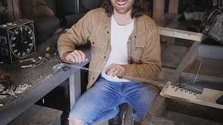 Download lagu Tested: Where Does The Tone Come From In An Electric Guitar? mp3