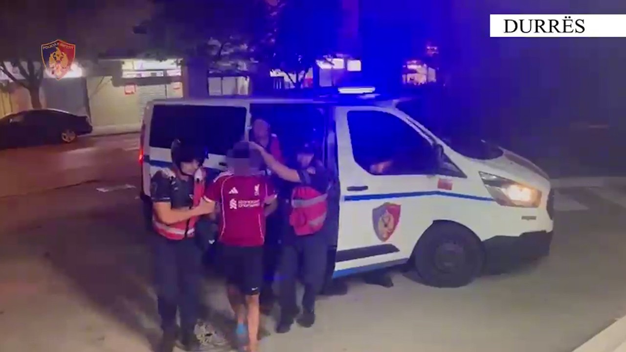 Grabiti paratë nga kasa e marketit, arrestohet 26-vjeçari në Durrës
