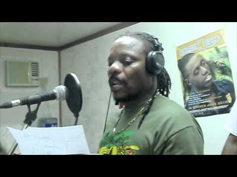 Chuck Fenda- Gwaan Plant - Dubplate Drama Selektah( Rototom 2010)