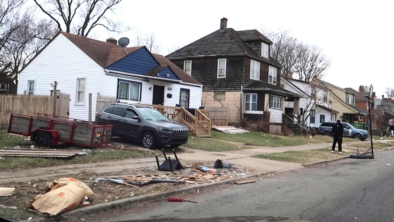 A MIDWESTERN HELL HOLE / DETROIT MICHIGAN