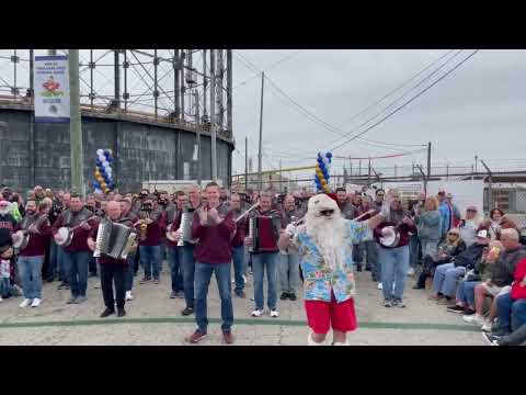 QCSB "Here Comes Santa Claus" - 2024 String Band Serenade