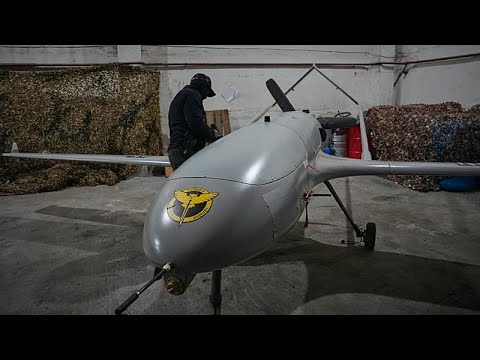 Санкт-Петербург подвергся масштабной атаке дронов, Путин встретился с Герхардом Шрёдером