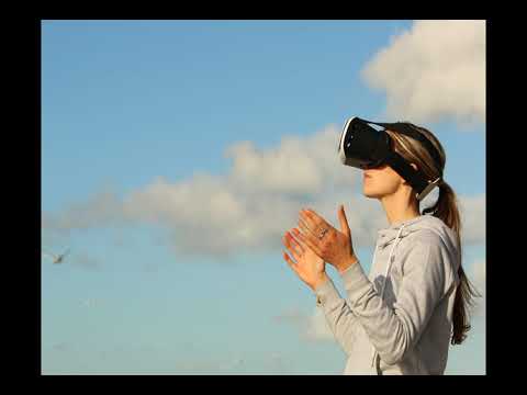 Regresa The Traitors con Alan Cumming y 23 celebridades en una batalla de mentiras por US$250.000