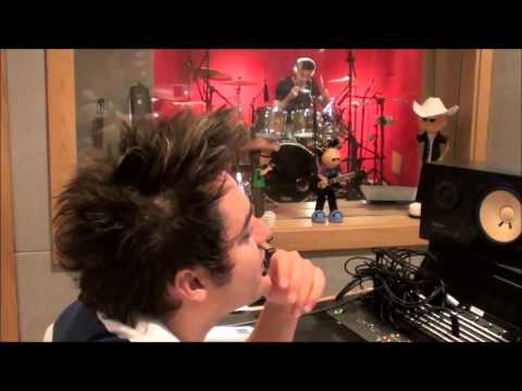 É TENSO - FERNANDO E SOROCABA - Rodrigo Skill gravando bateria.