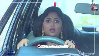 ഡ്രൈവിംഗ് പഠനം അച്ഛന്റെ നെഞ്ചത്ത് തന്നെ... ഡ്രൈവിങ്ങിനിടെ പ്രകാശനെ ഇടിച്ചിട്ട് കല്യാണി... video