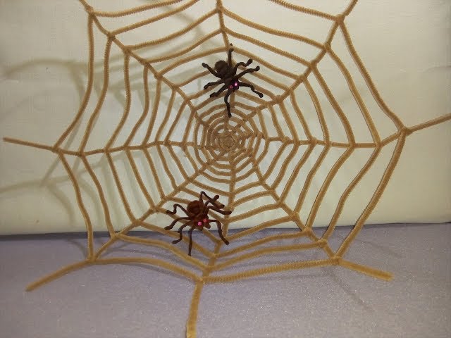 Vídeo relacionado con LessMo 240g Halloween Tela Araña, Telaraña Blanca Decor con 30 Arañas Falsas Adicionales, Gran Tamaño Cubierta1000 Pies Cuadrados, Súper Elásticas Telarañas Accesorios de Casa Embrujada En Halloween