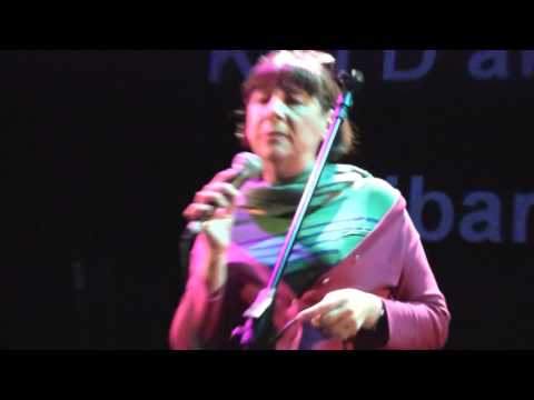 KIKI D'AKI - El futuro (en directo @Ea! Teatro) (Albacete, 22-1-2016)