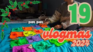 Day 19 - color planning my Yorkshire Crochet Along Blanket // Vlogmas 2024