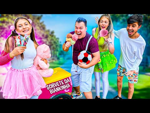 BIANKINHA FINGE BRINCAR DE VENDER SORVETE 2
