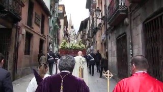 preview picture of video 'Procesion del Jesus resucitado. ciudad de Oviedo 2014 HD'