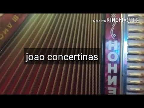 Aula de concertina subi ao palco