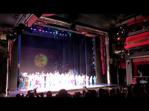 Baletski koncert by Katarina i Milan Gromilić-confetti by Fenix pirotehnika
