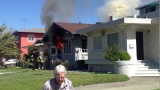 preview picture of video 'Alameda House on Fire'