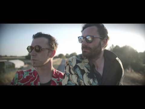 PEROKE - CAMEL RACE - [OFFICIAL VIDEO]