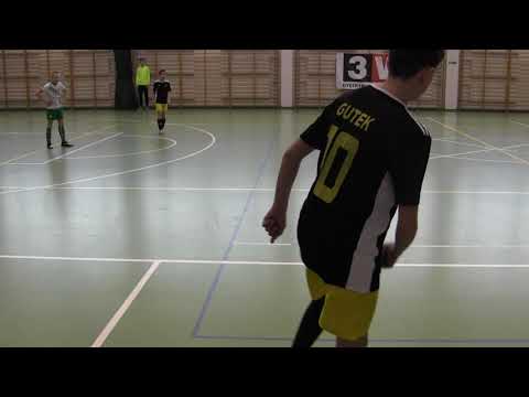 CZ2-FC Yellow Wyprawa za Warszawe-Turniej Halowy Starszych(Gutek)i Młodszych(Nadia)-II mecz Starsi