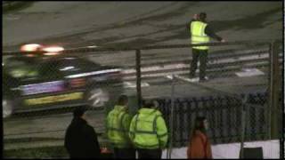 preview picture of video 'NATIONAL BANGERS MONDEO WRECKFEST RINGWOOD RACEWAY  RACE 1   3RD DEC 2011'