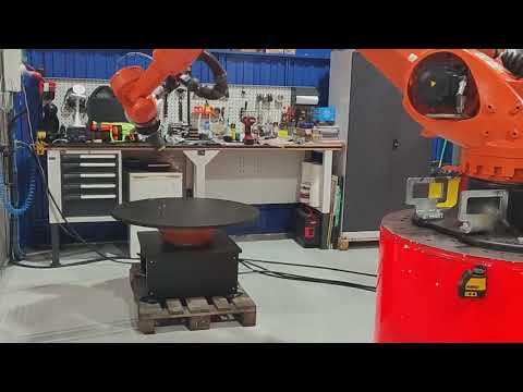 KUKA KR300 milling robot at Eurobots