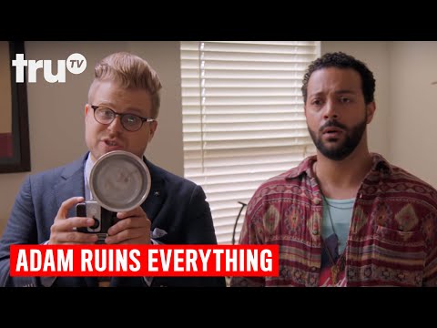 アダムはすべてを台無しにする - あなたのAirbnbが違法かもしれない理由 (Adam Ruins Everything - Why Your Airbnb May Be ILLEGAL)