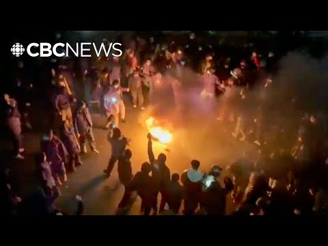 Iranian Canadians rally in Toronto as crackdown intensifies in Iran