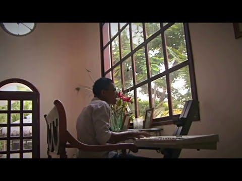 AMOR O RUTINA  -  BEDER MUSICOLOGO (VIDEO OFICIAL)