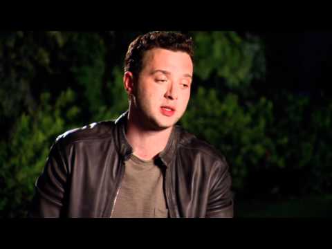Eddie Kaye Thomas' Quick Official 'American Reunion' Studio Interview