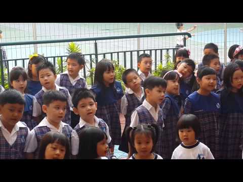 Ellyn Clarissa sings at school