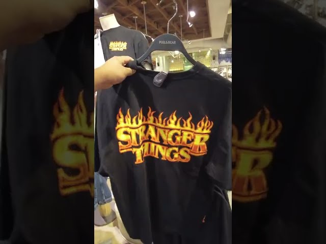 Vídeo relacionado con Stranger Things Pixel Group Select Character Camiseta