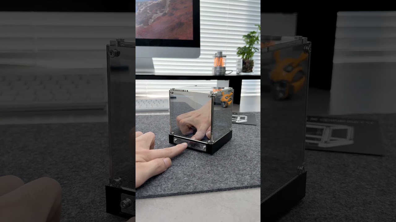 4D Abyss Mirror Cube Light.