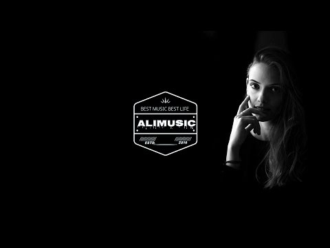 Nickobella - Collide | Premiere