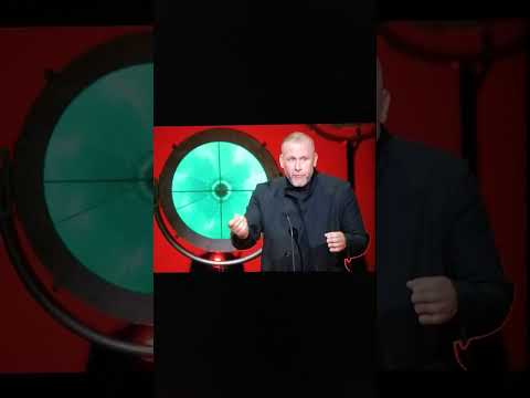 L.O.C taler arabisk til Adam & Noah til tv2 zulu comedygalla 2021