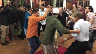 Download lagu Tari zaffein lalu sikat dhaheve mp3 Download lagu Tari zaffein lalu sikat dhaheve mp3