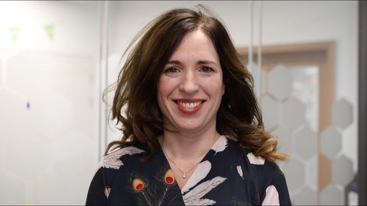 How does Aon recruit its employees?