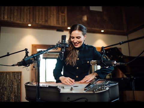 Earth, Wind & Fire - September - Acoustic cover by Ida Elina & Finnish kantele (zither)
