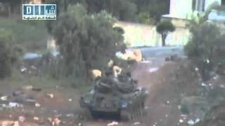 preview picture of video 'Siria, Daraa, SOS SOS, TANQUES del Regimen de Bashar al Asad TOMAN LA CIUDAD, 25/04/2011'