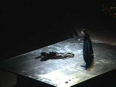 Enkelejda Shkosa Neris in Medea, Epidaurus 2007