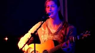 Katie Marie - Luka (Suzanne Vega Cover) Elli Erl am Cajon