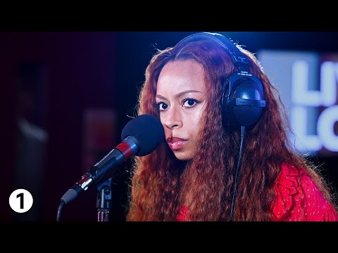 Ravyn Lenae Live Lounge - Love Me Not @RavynLenae