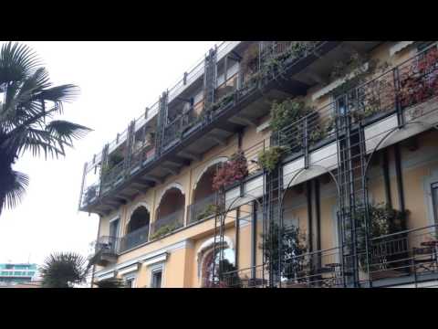 中高生が寮生活をする寄宿舎TASISへ便利なホテルから【スイス留学.com】