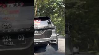 Download lagu Yakin Mbak Gak Mau Naik Cumi-cumi Darat 😈⁉️ #innova #fortuner #short #shorts mp3