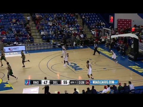 Kendall Marshall with the nice dish vs. the 87ers