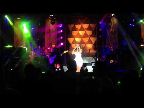 Thalia Viva Tour NYC. Rosalinda,Marimar y Maria la Del Barrio.