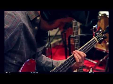 "Avalanche" | Drew Holcomb and The Neighbors | IN-STUDIO PERFORMANCE