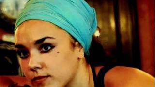 Je saute partout Music Video