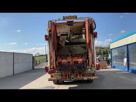 MERCEDES ECONIC 26 TON REFUSE COLLECTION TRUCK - Image 2