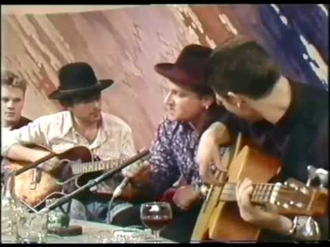 U2 - Happy XMas (War Is Over) /live/ - RTE Studios 'Late Late Show', Dublin, Ireland 16.12.1988