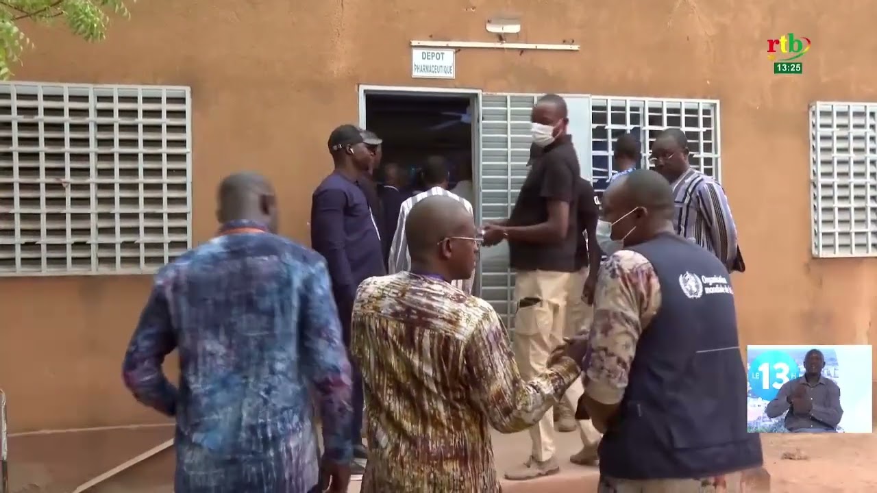 Le directeur régional de l’OMS accompagné du ministre Kargougou visite des centre médicaux